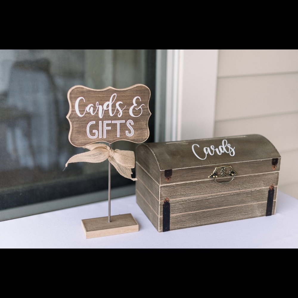 Card box and sign